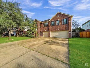 Building Photo - 16731 Thorn Cypress Dr