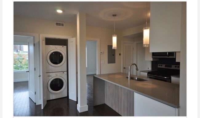 Building Photo - 685 Massachusetts Ave