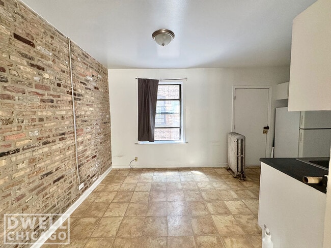 Building Photo - 2325 N Spaulding Ave