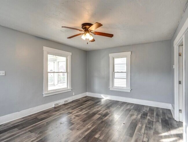 Foto del edificio - 1520 Bryan Ave SW