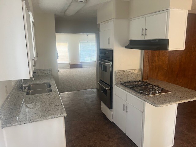 Foto del edificio - 2218 Clover Park Dr