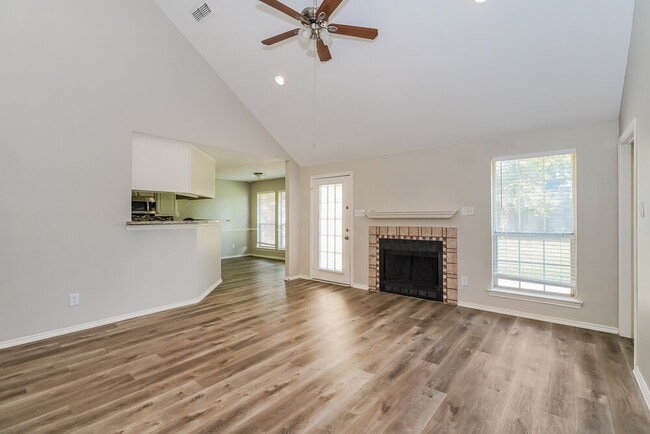Building Photo - 5221 Tartan Cir