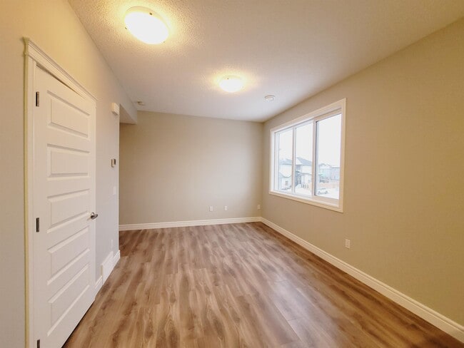 Building Photo - 446 Allard Blvd SW