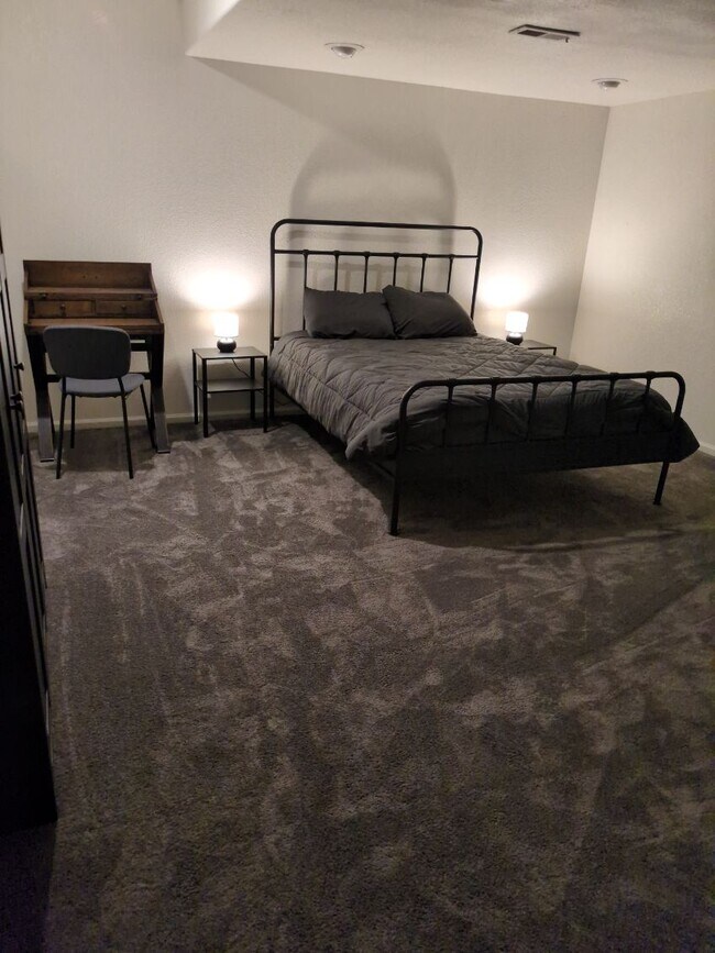 Foto del edificio - 1695 Cherry St