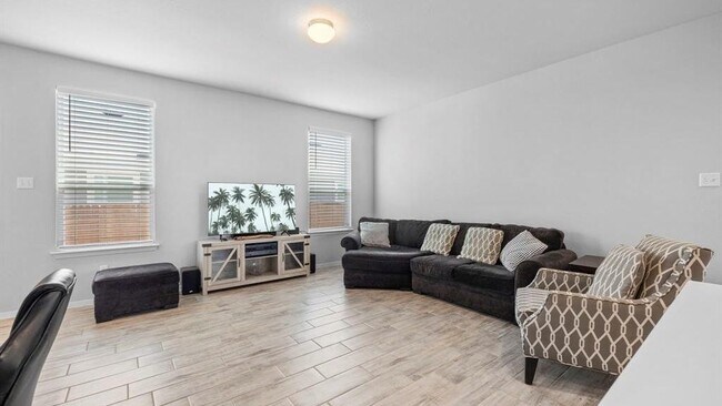 Foto del edificio - 213 Stein Rd