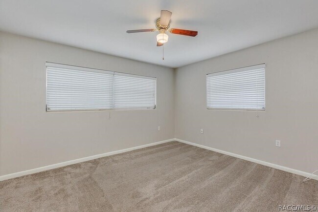 Foto del edificio - 27 N Tyler St