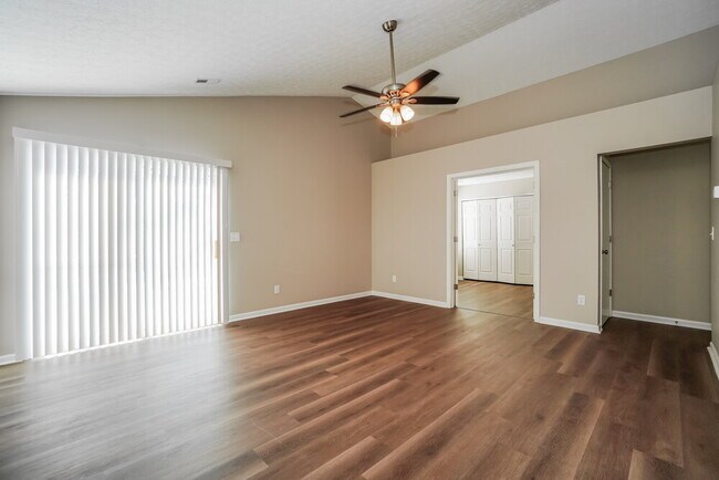 Foto del edificio - 2625 Northwold Rd