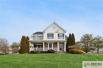 Building Photo - 10 Chamberlin Ct