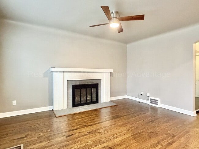 Foto del edificio - Updated Royal Oak Bungalow Minutes from Downtown