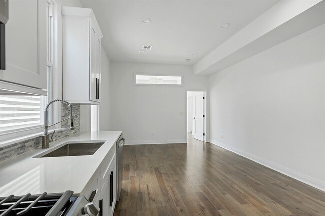 Building Photo - 208 Shippen St