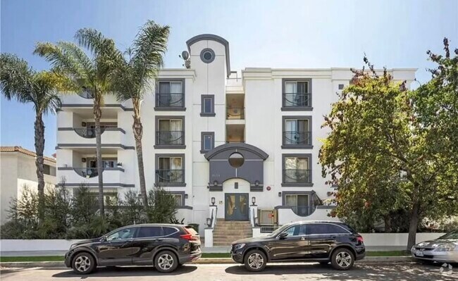 Building Photo - 1621 Barry Ave