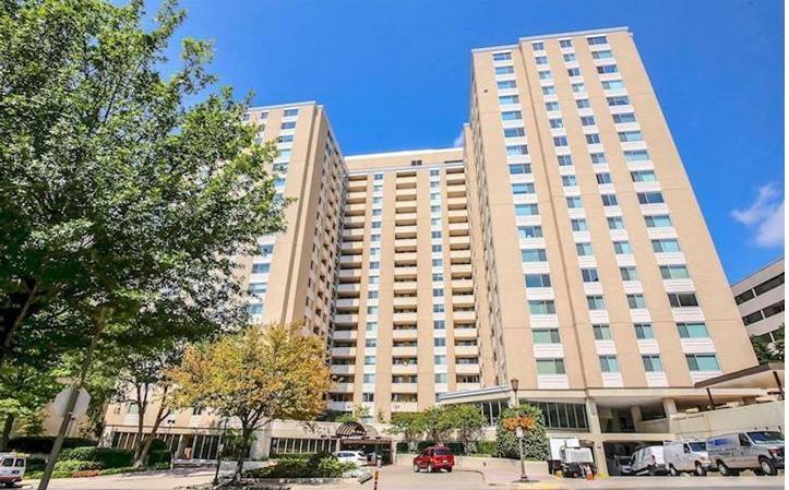 The Elizabeth - 4601 N Park Ave