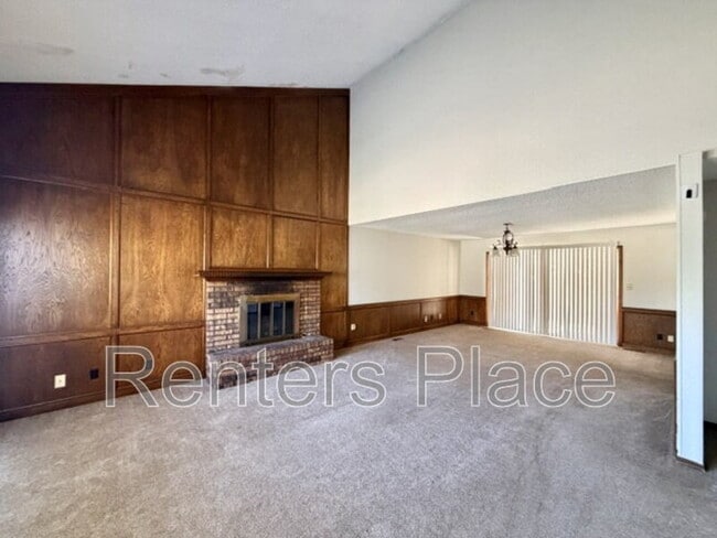 Building Photo - 7148 S Canton Ave