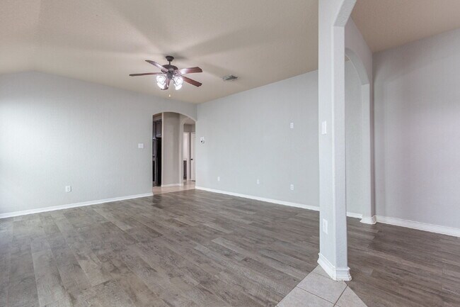 Foto del edificio - 5815 Southern Knoll