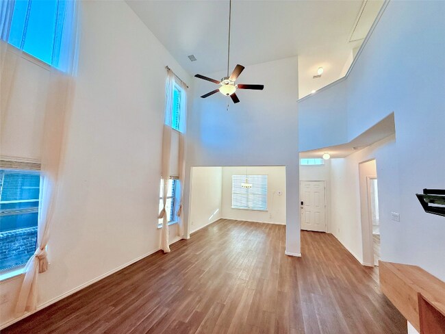 Building Photo - 2285 Obsidian Dr