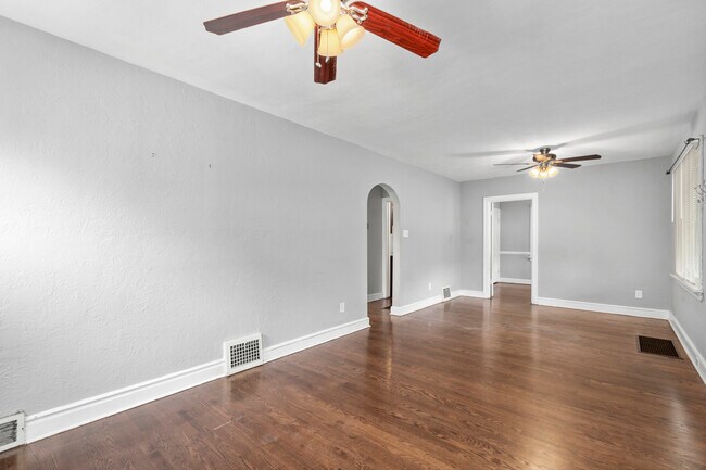 Foto del edificio - 8700 Neier Ln