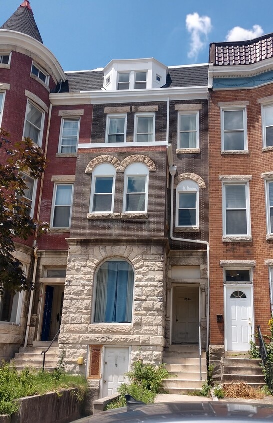 Primary Photo - 2634 N Charles St