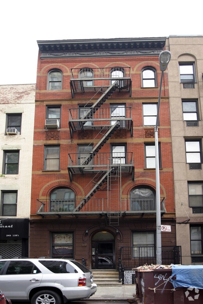 Foto del edificio - 307 E 85th St