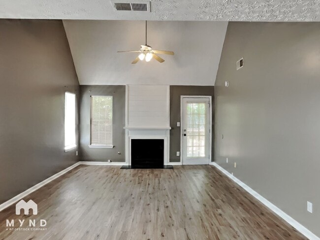 Building Photo - 107 Bridge View Dr