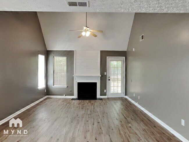 Foto del edificio - 107 Bridge View Dr