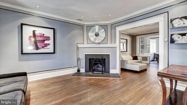 Foto del edificio - 2116 37th St NW
