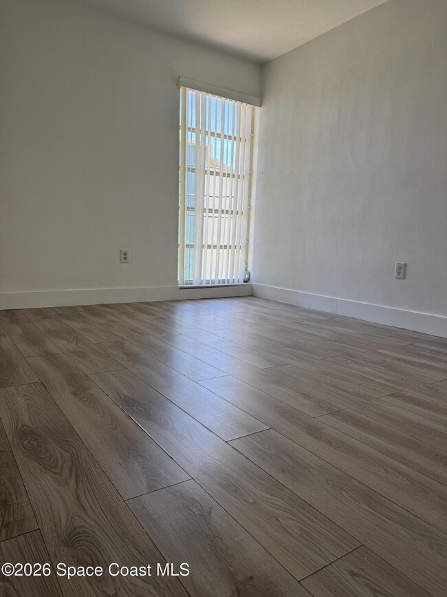 Building Photo - 250 N Banana River Dr