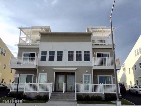 Primary Photo - 6306 Beach Front Rd