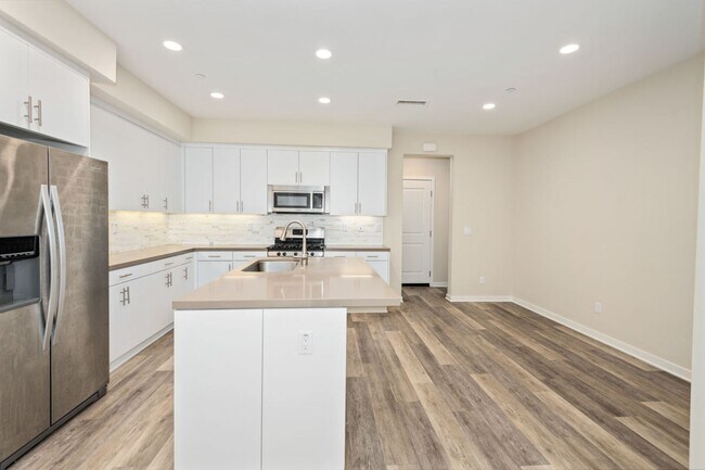 Foto del edificio - 4 Bedroom - 3 Bath Irvine Home for lease