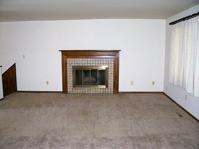 Building Photo - 2356 Fraser Ct