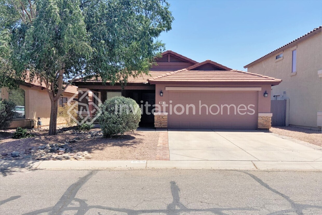 Foto principal - 883 E Lovegrass Dr