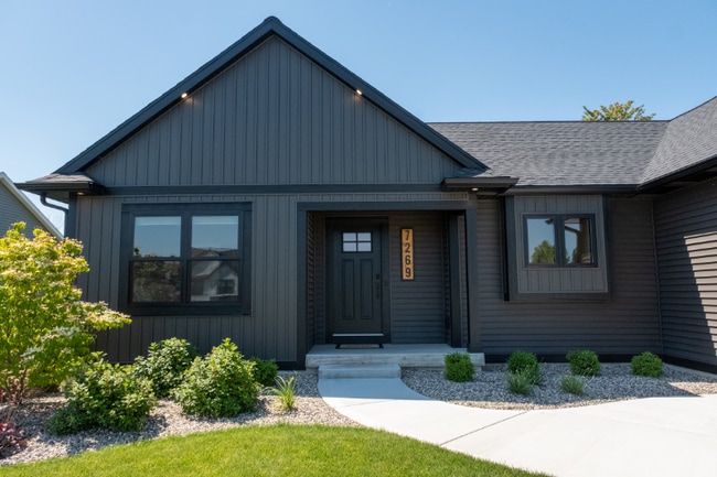 Building Photo - 7269 Yellowstone Dr