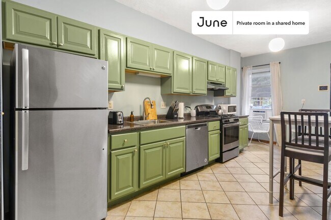 Building Photo - Room in Shared 3 bed/1 bath home