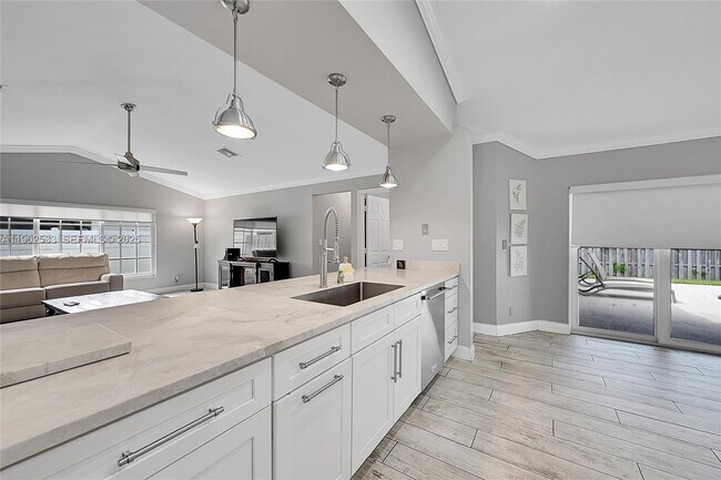 Foto del edificio - 9841 SW 1st St