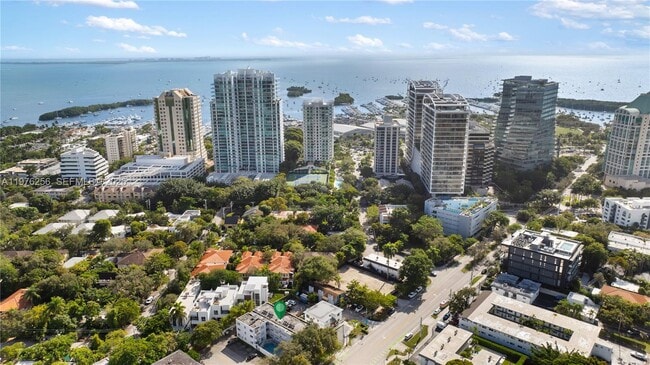 Building Photo - 3101 SW 27th Ave