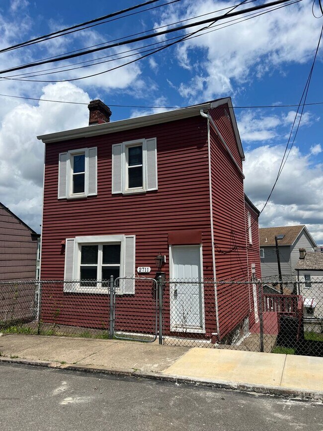 Foto del edificio - Updated 1BR 1 Bath house with office now available!