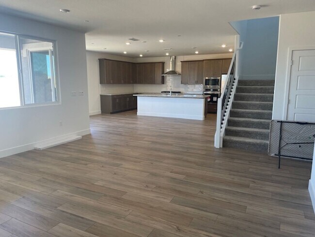 Foto del edificio - Solar Lennar 4 Bedroom Home on a Large Lot