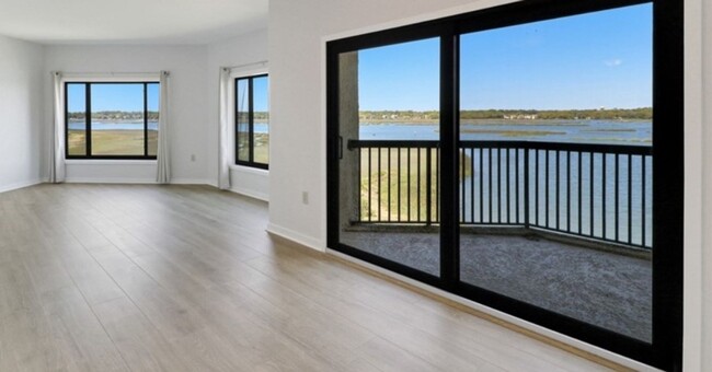 Foto del edificio - Stunning Broad Creek Views - Captains Quar...