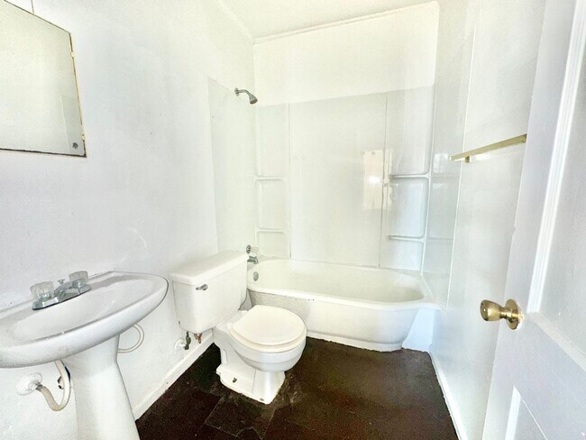 Foto del edificio - 277 Whitgreen St