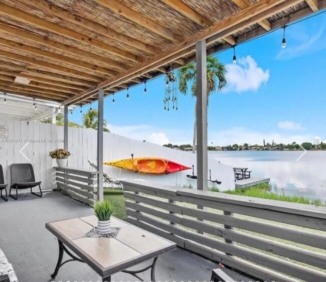 Building Photo - 2421 SW 58th Manor