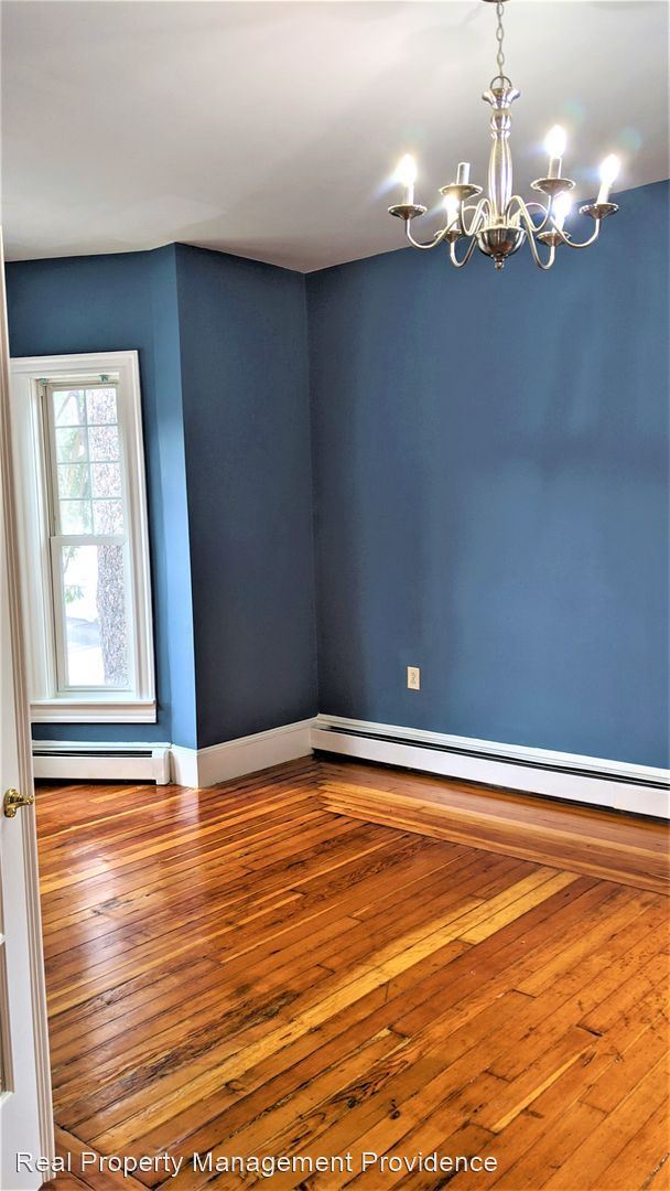 Building Photo - 4 br, 1.5 bath House - 3 Mawney Street