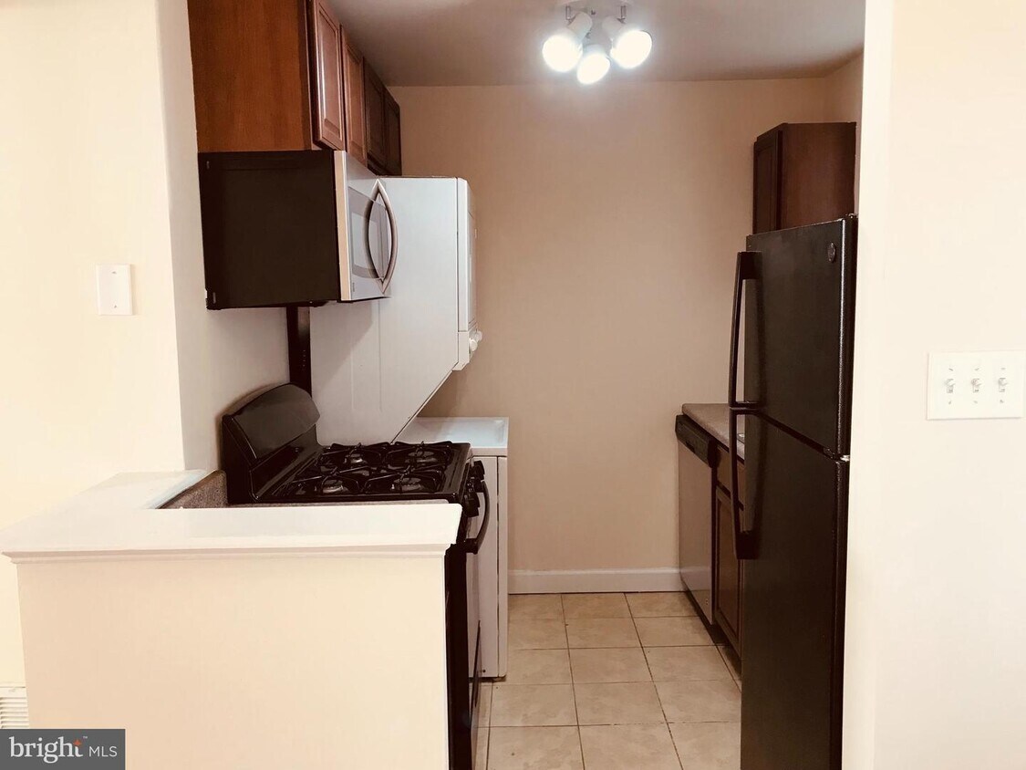 Foto principal - 6956 Hawthorne St