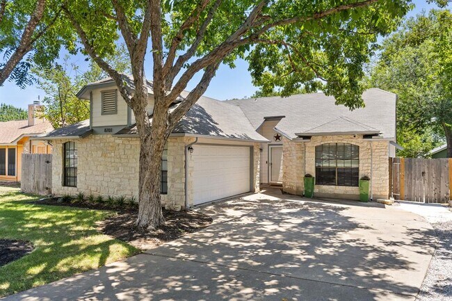 Foto del edificio - 8701 Palace Pkwy