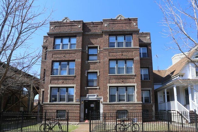 Building Photo - 3418 N Bosworth Ave