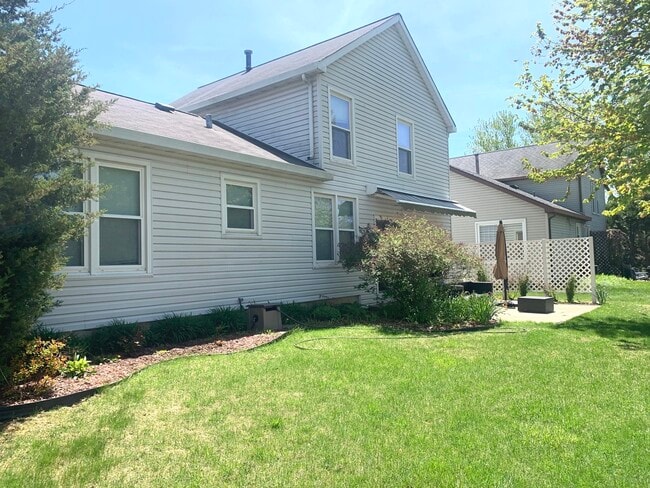 Foto del edificio - 542 Crown Point Ct