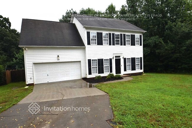 Building Photo - 211 Everett Park Dr