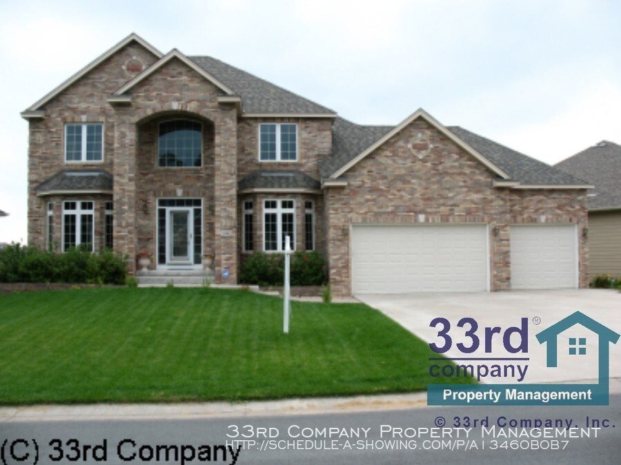 Primary Photo - 2082 Arnold Palmer Dr