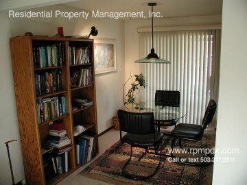 Building Photo - 17091 SW Barcelona Way