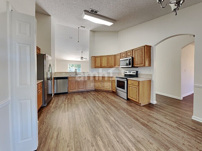 Building Photo - 3646 Arava Dr