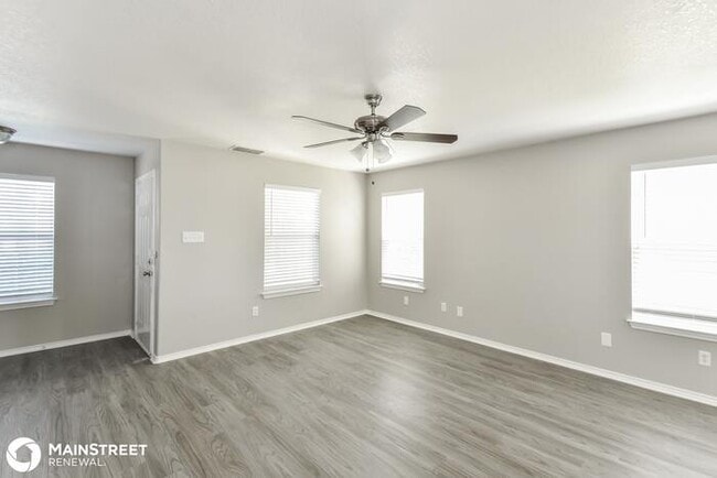 Building Photo - 5515 Butch Cyn, San Antonio, TX 78252