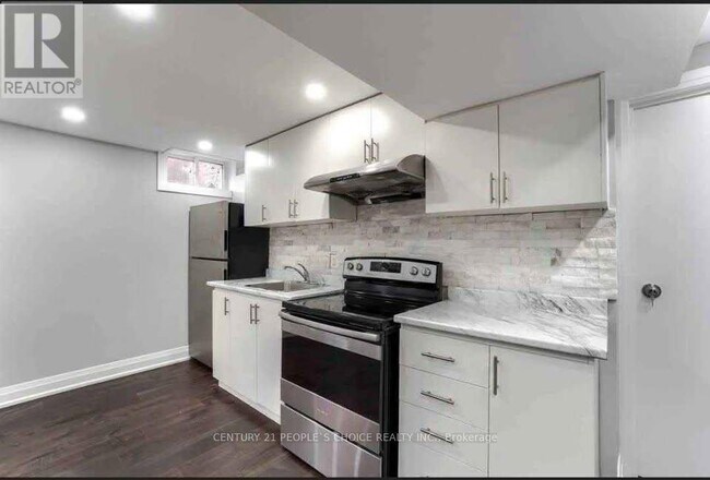 Photo du bâtiment - 62 Aurora Pl